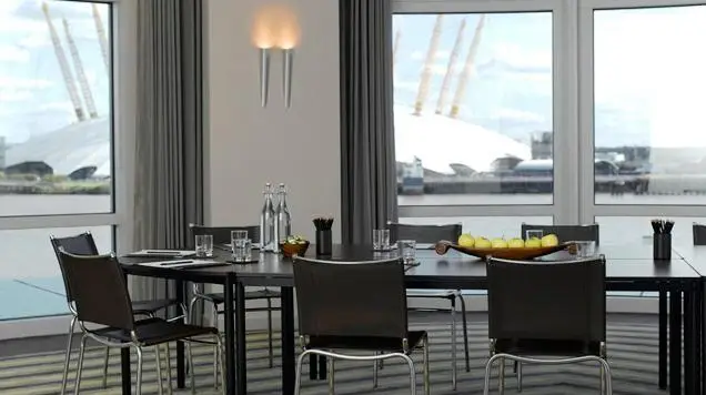 Radisson Blu Edwardian New Providence Wharf 