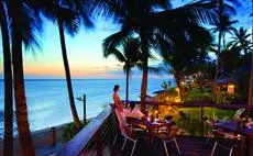 Outrigger Fiji Beach Resort 