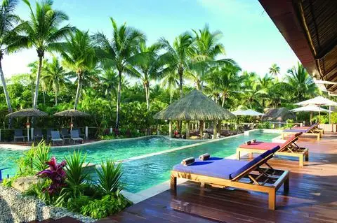 Outrigger Fiji Beach Resort 