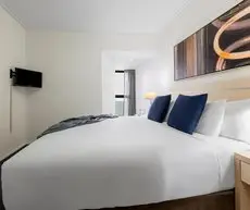 Oaks Brisbane Aurora Suites 