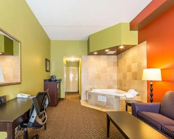 Comfort Suites East Knoxville 