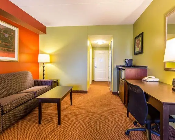 Comfort Suites East Knoxville 