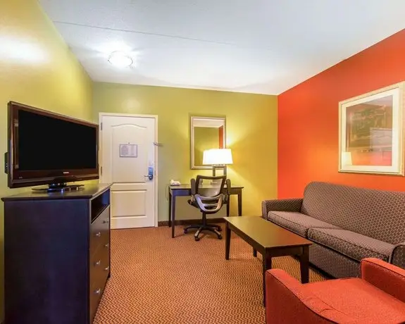 Comfort Suites East Knoxville 