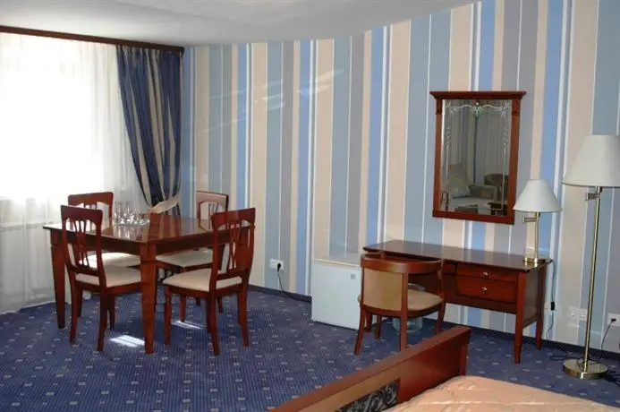 Sosnovy Bor Park-Hotel 