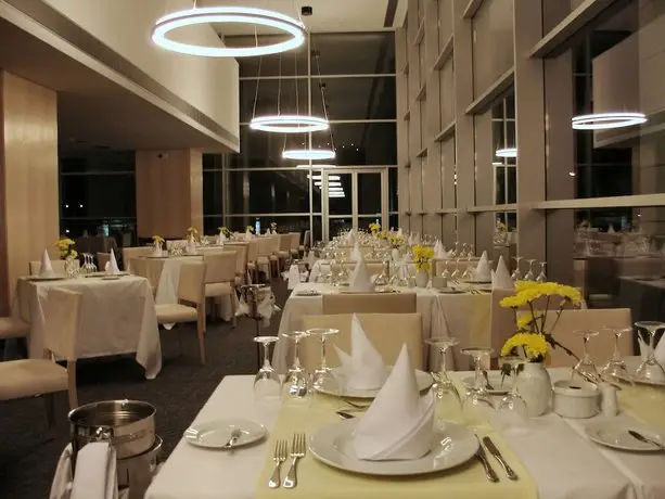 VIP Executive Azores Hotel 