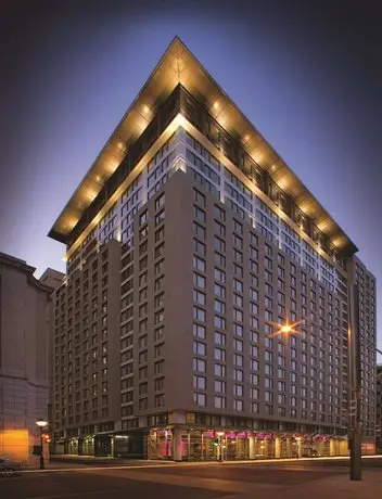 Embassy Suites Montreal by Hilton