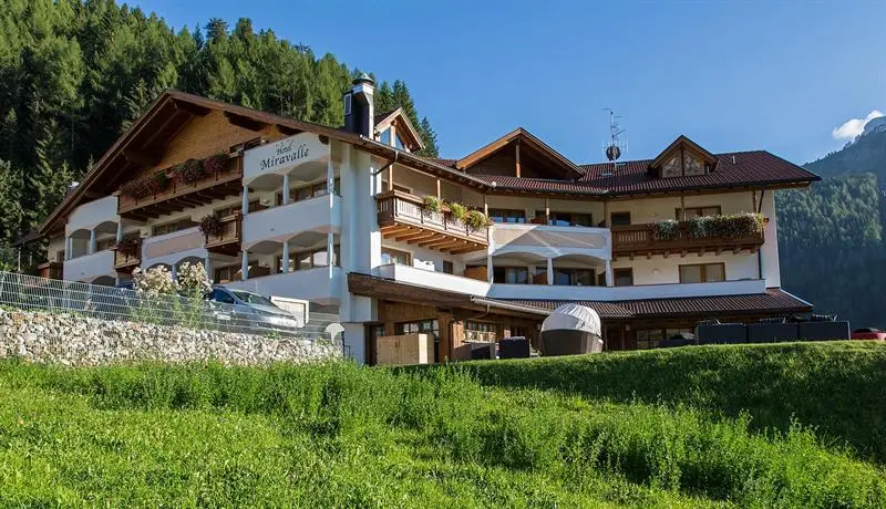 Hotel Miravalle Selva Di Val Gardena