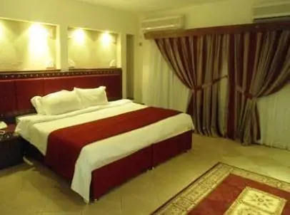 Al Liwan Suites