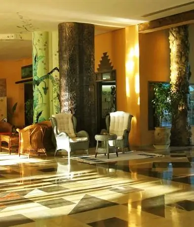 African Queen Hotel