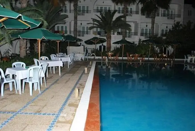 Emira Hotel 