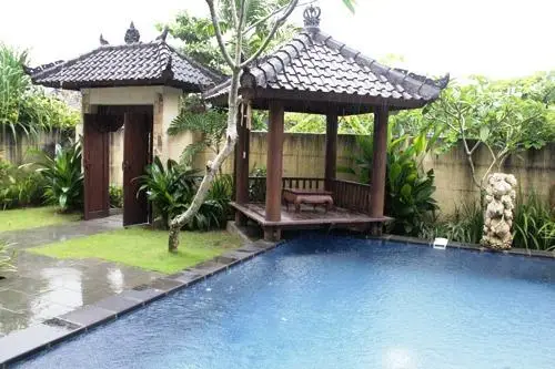 Puri Bendesa Villas 