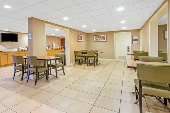 La Quinta Inn by Wyndham New Orleans Slidell 