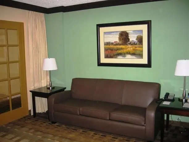 Crowne Plaza Suites Houston Southwest 