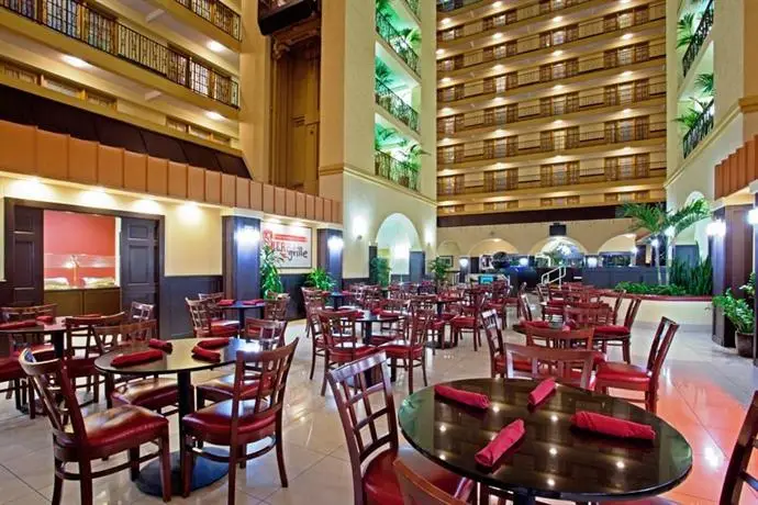 Crowne Plaza Suites Houston Southwest 