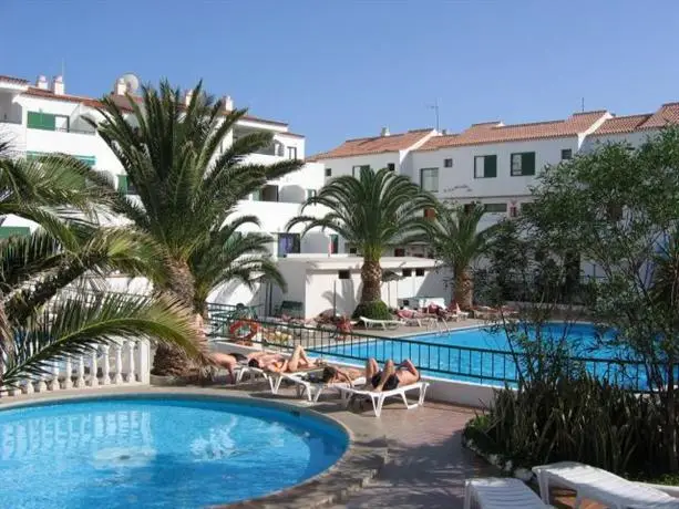 Apartamentos Alondras Park