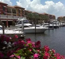 Naples Bay Resort and Marina 