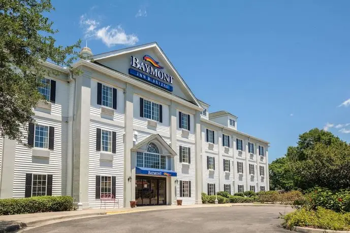 Baymont by Wyndham Lafayette Airport 