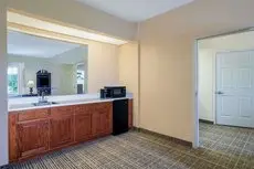 Baymont by Wyndham Lafayette Airport 