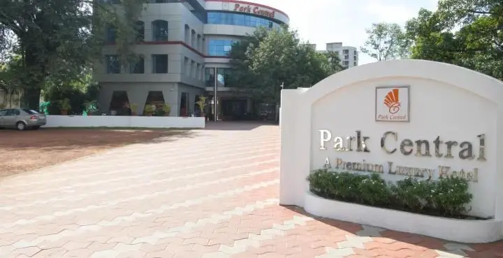 Park Central Hotel Kochi 