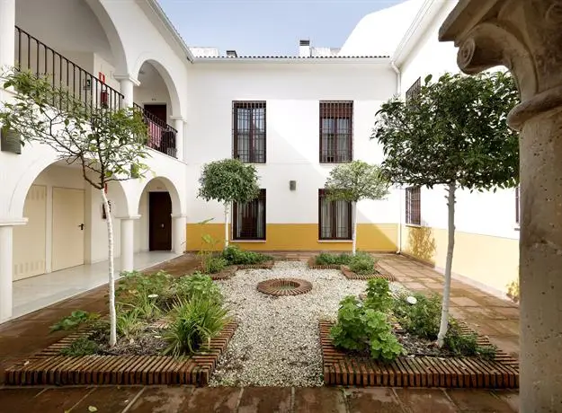 Apartamentos Patios de Alcantara