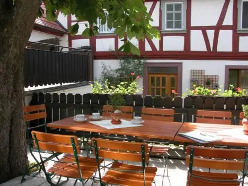 Hotel Weinhaus Flach 