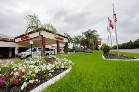 Ramada by Wyndham Houston Intercontinental Airport East 