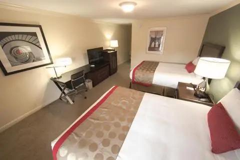 Ramada by Wyndham Houston Intercontinental Airport East 