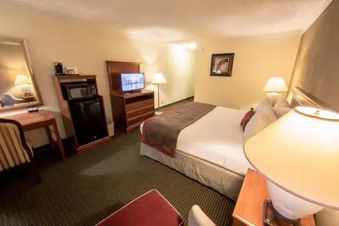 Ramada by Wyndham Houston Intercontinental Airport East 