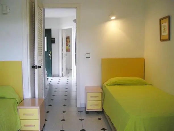 Apartamentos Las Brisas I & II 