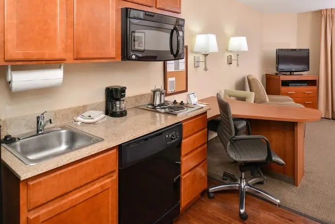 Candlewood Suites Lafayette 