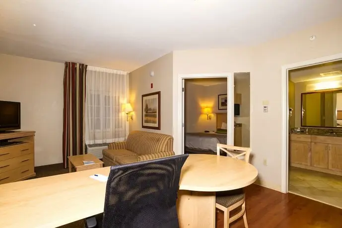 Candlewood Suites Fort Myers Interstate 75 