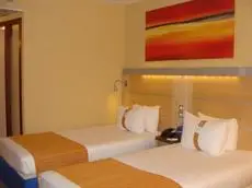 Holiday Inn Express Paris-Canal De La Villette 