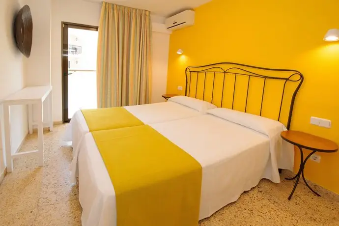 Apartamentos Poniente Playa 