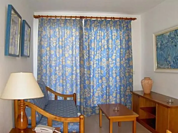 Arepar Apartments Menorca 