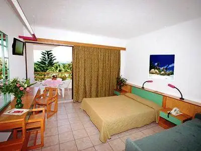 Tigaki Beach Hotel