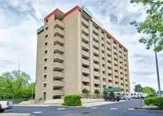 Quality Inn & Suites Fayetteville 