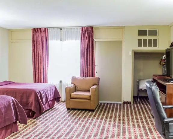 Quality Inn & Suites Fayetteville 