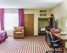 Quality Inn & Suites Fayetteville 