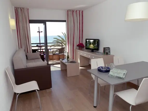 Almirall Apartaments 