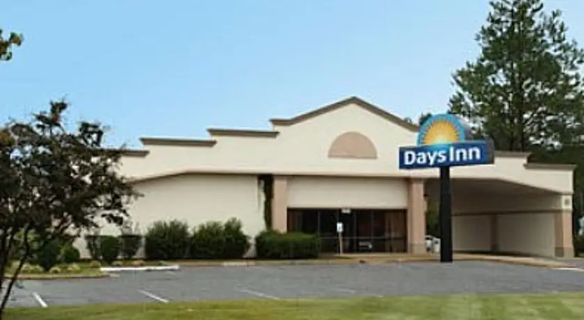 Days Inn by Wyndham Fayetteville-South I-95 Exit 49 Fayetteville