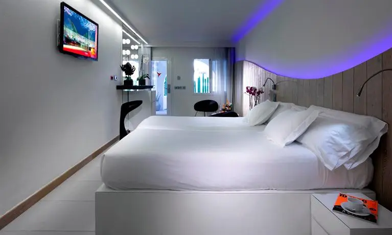 Ushuaia Ibiza Beach Hotel - Adults Only 