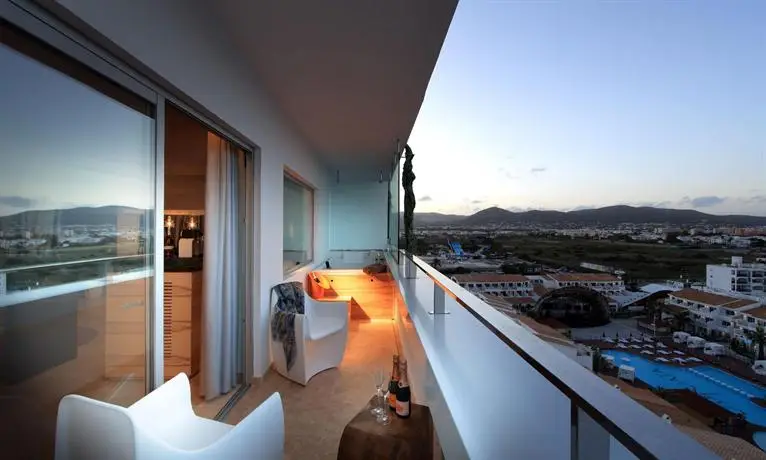 Ushuaia Ibiza Beach Hotel - Adults Only 