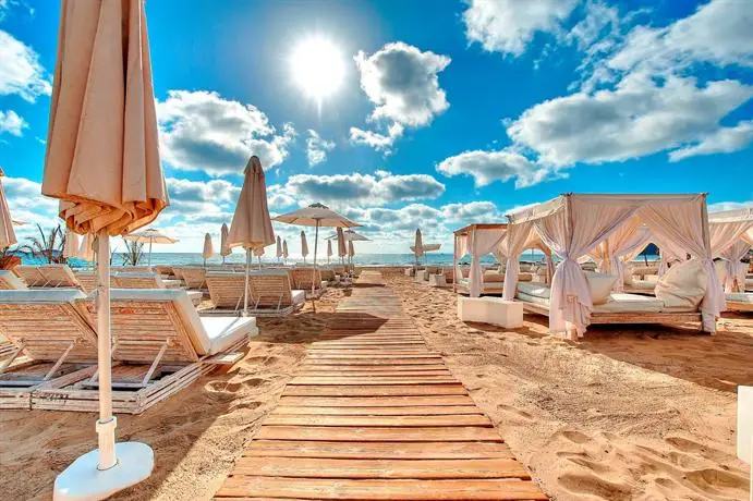 Ushuaia Ibiza Beach Hotel - Adults Only 