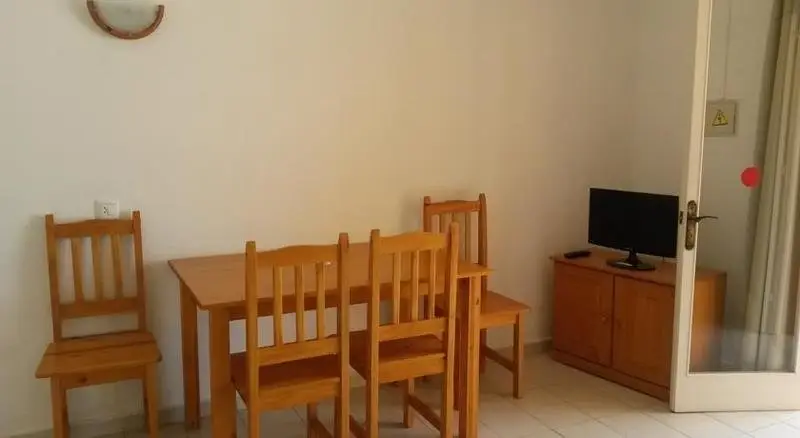 Apartamentos Ses Anneres 