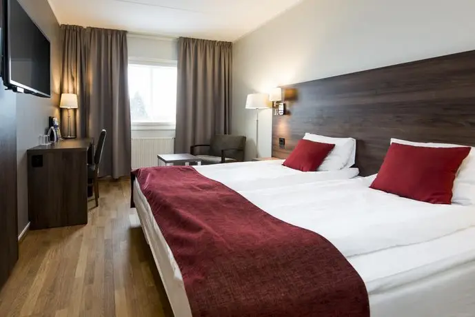 Park Inn by Radisson Oslo Airport Hotel West 