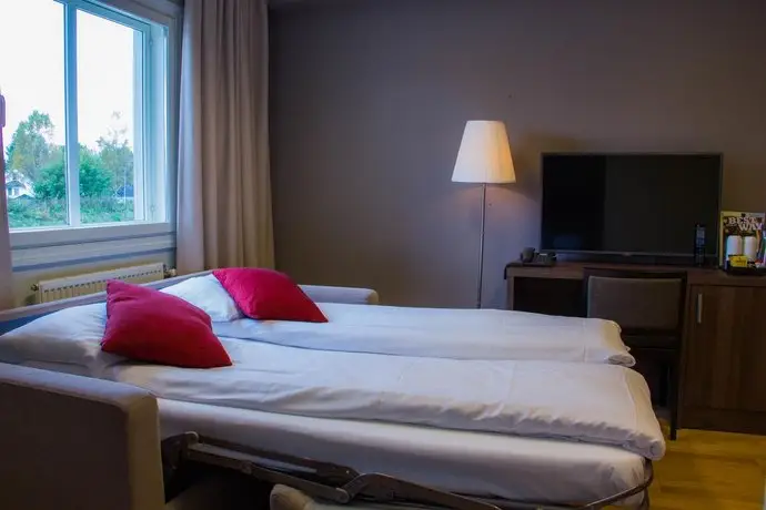 Park Inn by Radisson Oslo Airport Hotel West 