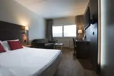 Park Inn by Radisson Oslo Airport Hotel West 