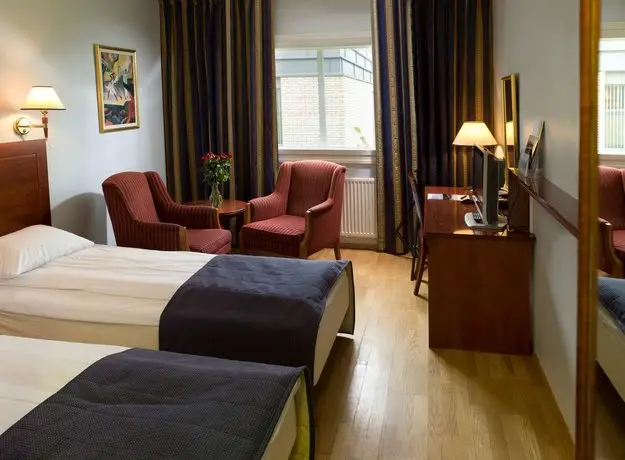 Park Inn by Radisson Oslo Airport Hotel West 