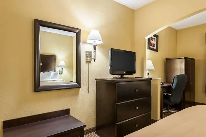 Quality Inn & Suites Lafayette 