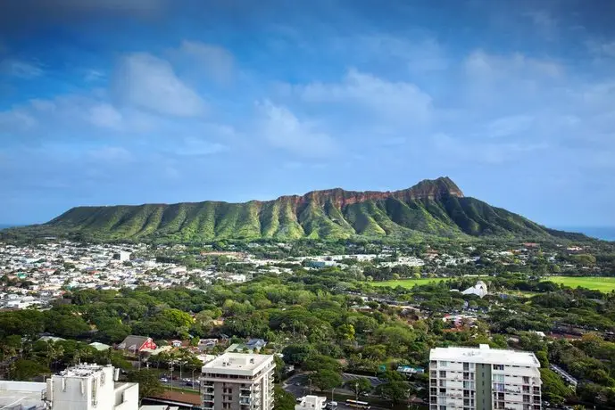 Waikiki Beach Marriott Resort & Spa 